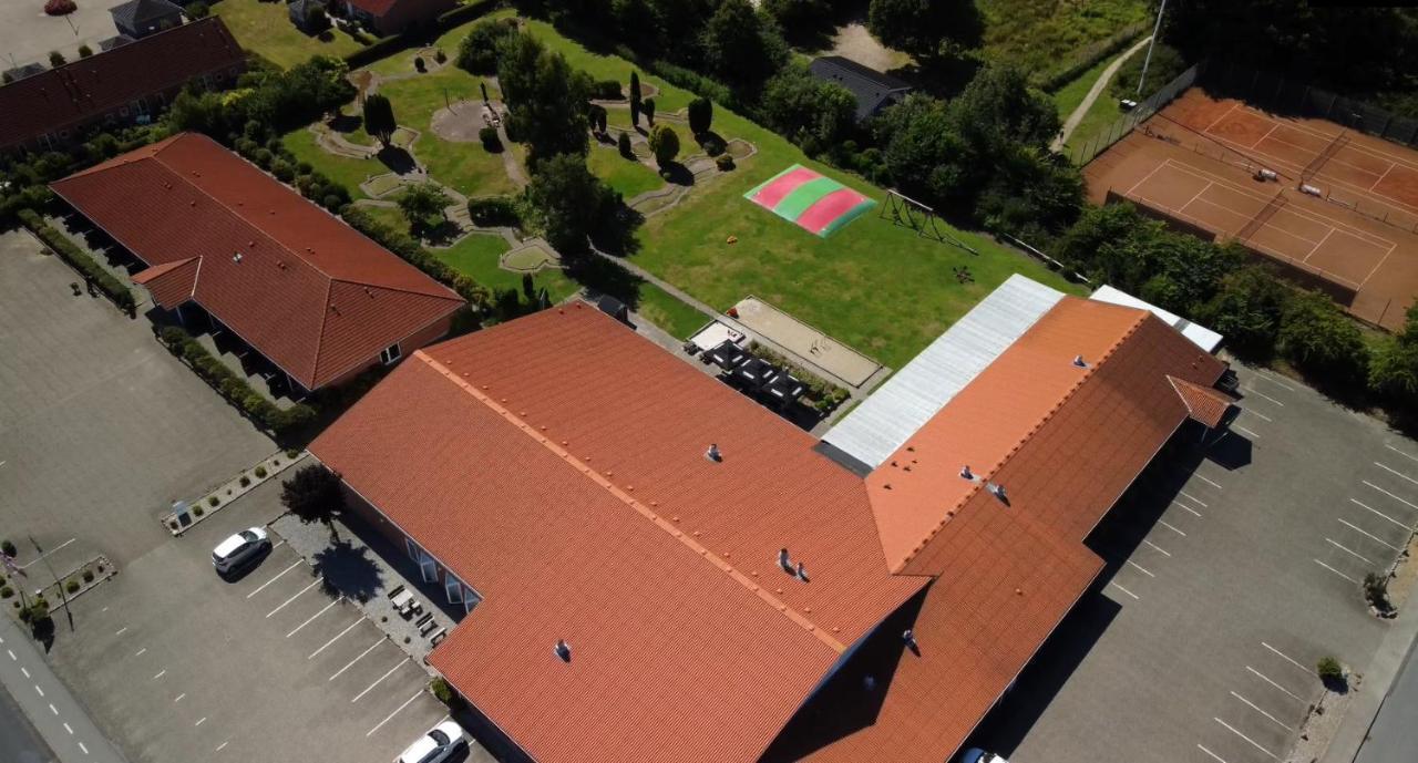 Hotel Sogarden Brørup Exteriör bild