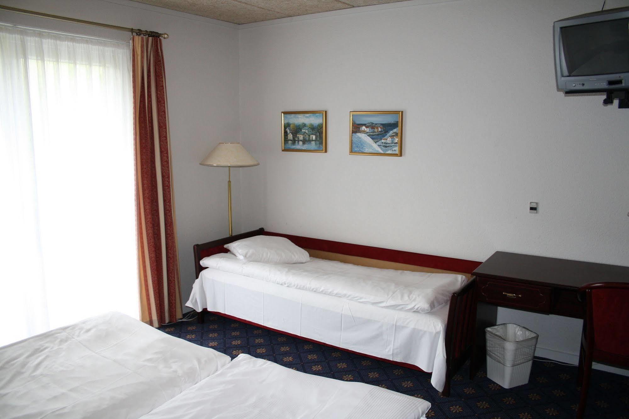 Hotel Sogarden Brørup Exteriör bild
